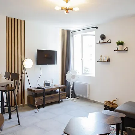 Cosy -t2 Renove Centre *