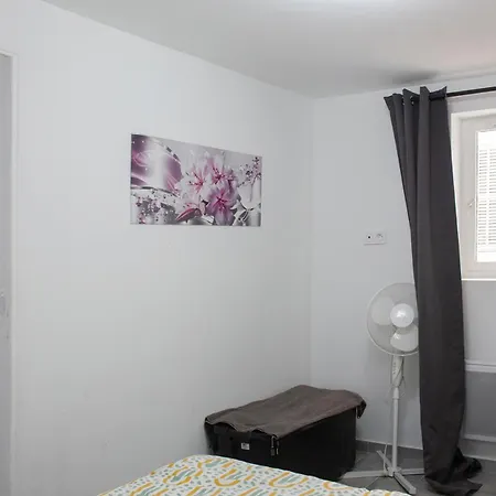 Cosy -t2 Renove Centre Toulon