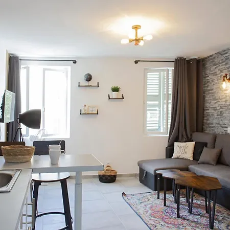 Cosy -t2 Renove Centre Toulon